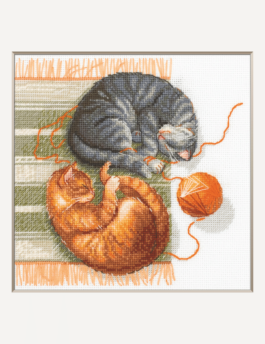 A1035 Cats and Threads Aine Cross Stitch Kit with Aida fabric