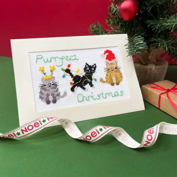 Bothy Threads XMAS91 Christmas Cards- Purrfect Christmas